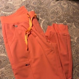 Figs Coral Zamora Joggers Medium